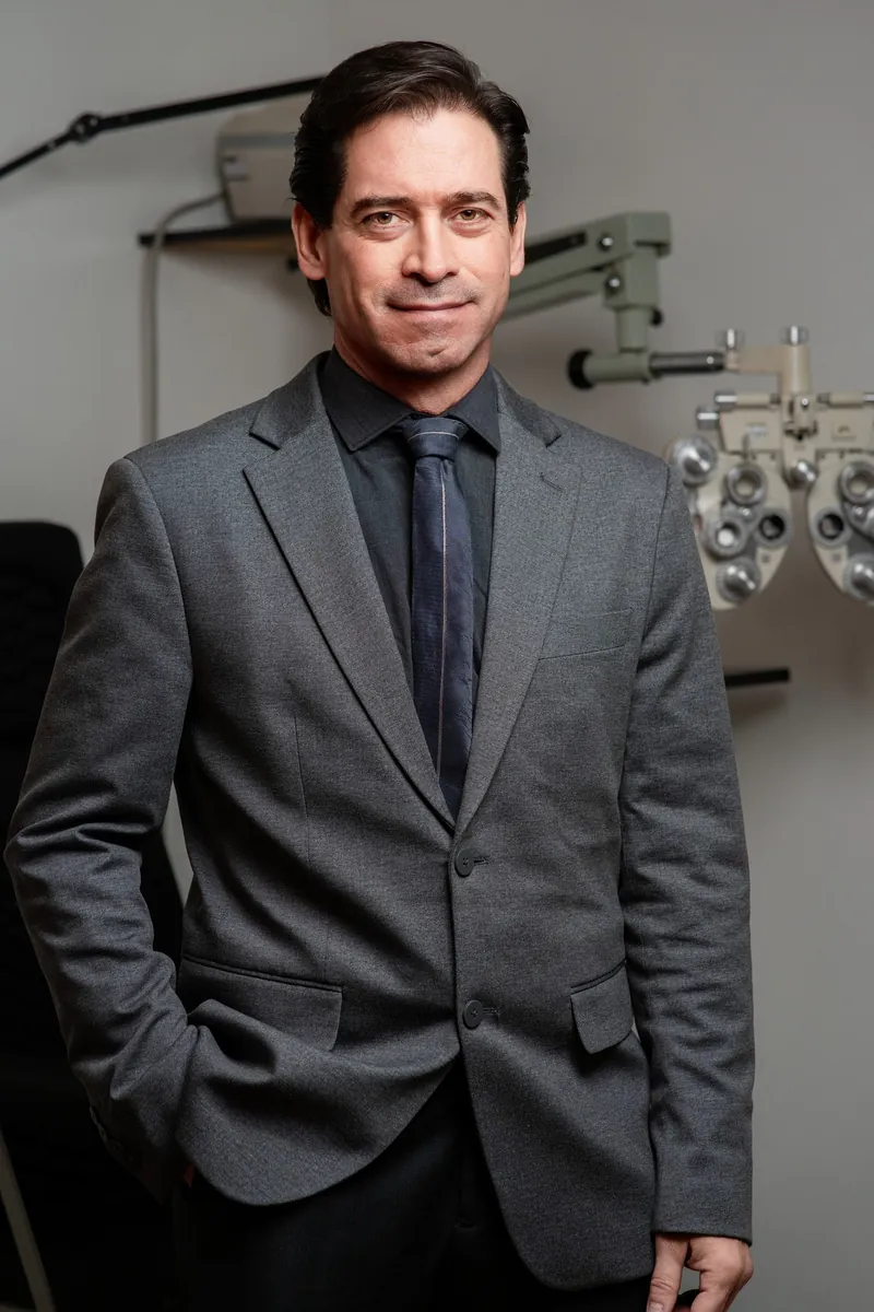 Dr. Francisco Porfírio — oftalmologista na Asa Sul